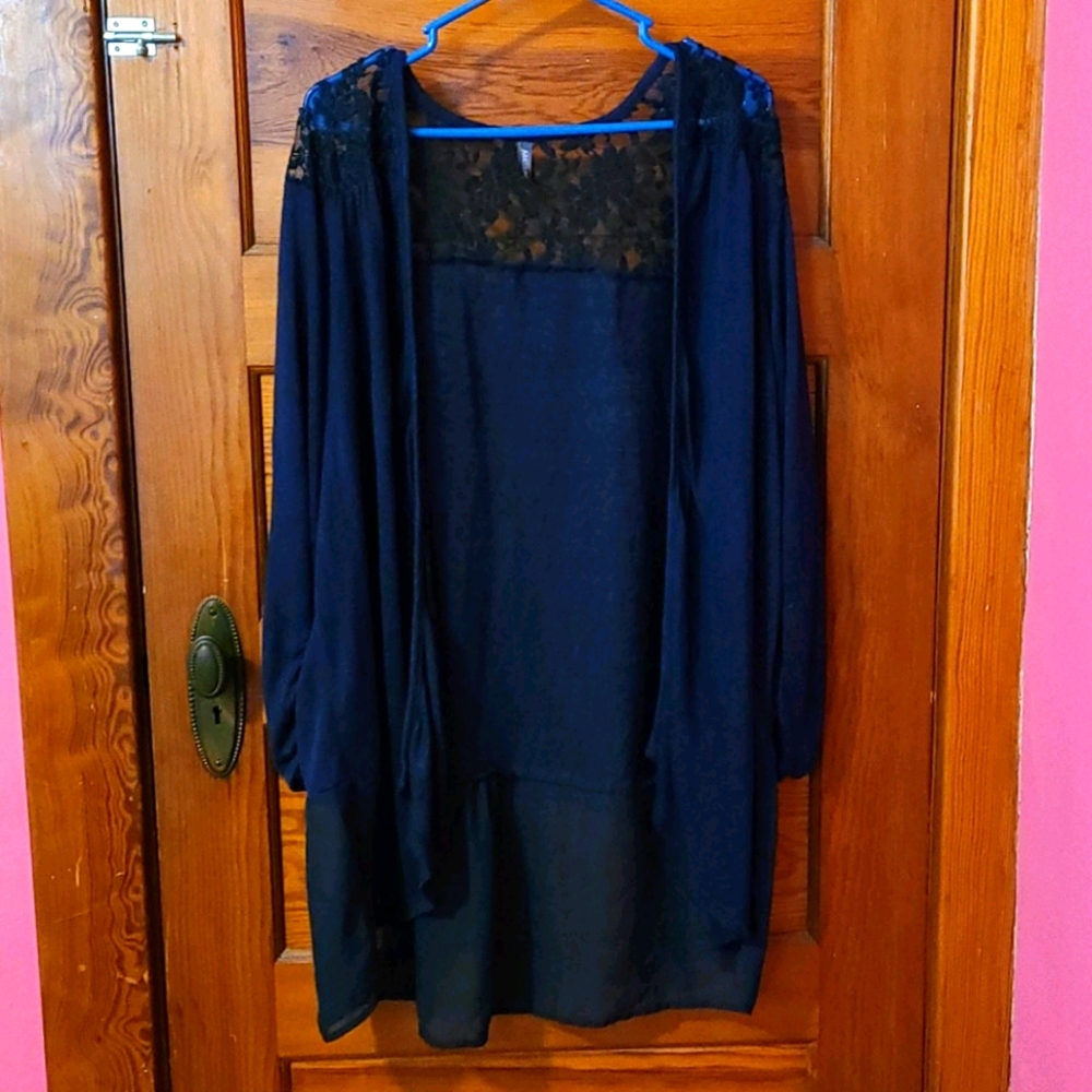 Massinni Open Front Lace Detail Cardigan. Size 3X